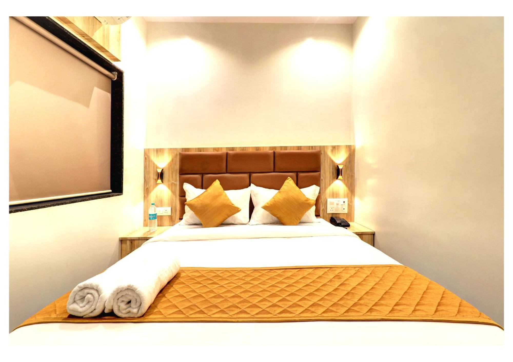 Hotel Enigma Inn Mumbai Exterior foto