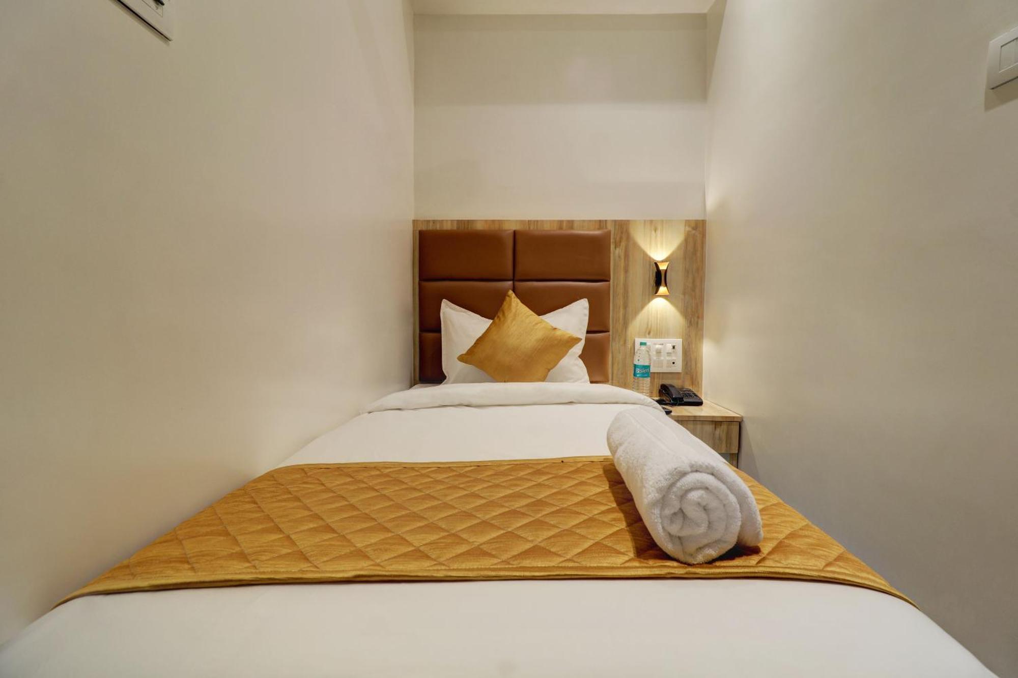 Hotel Enigma Inn Mumbai Exterior foto